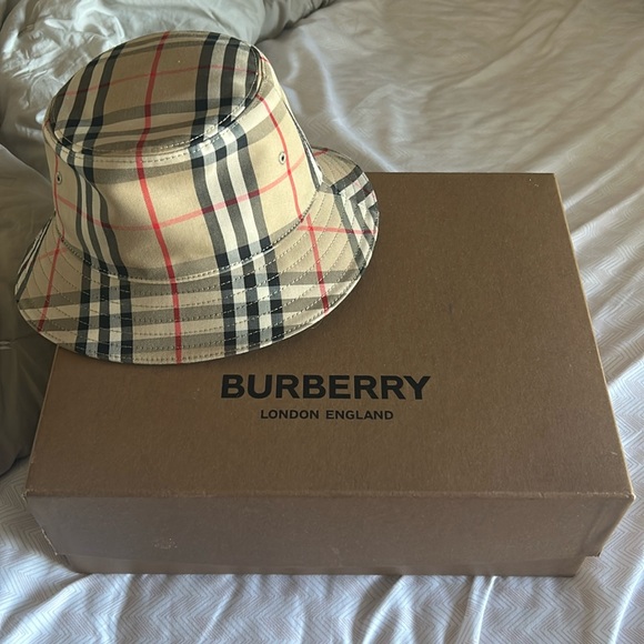 Burberry Other - Burberry Novacheck Toddler Bucket Hat - 2-3 Years